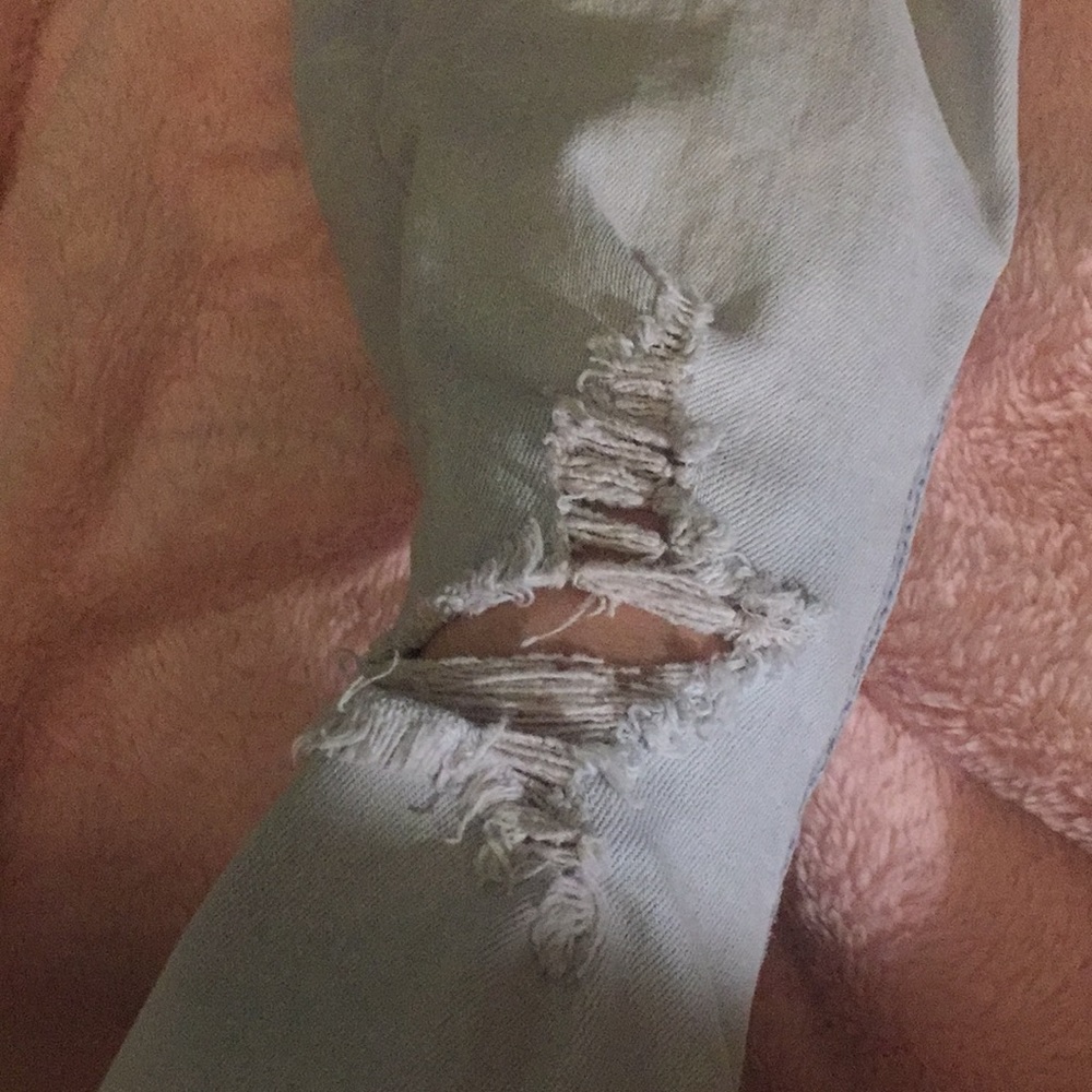 Light blue Ripped jeans - Picture 3 of 4